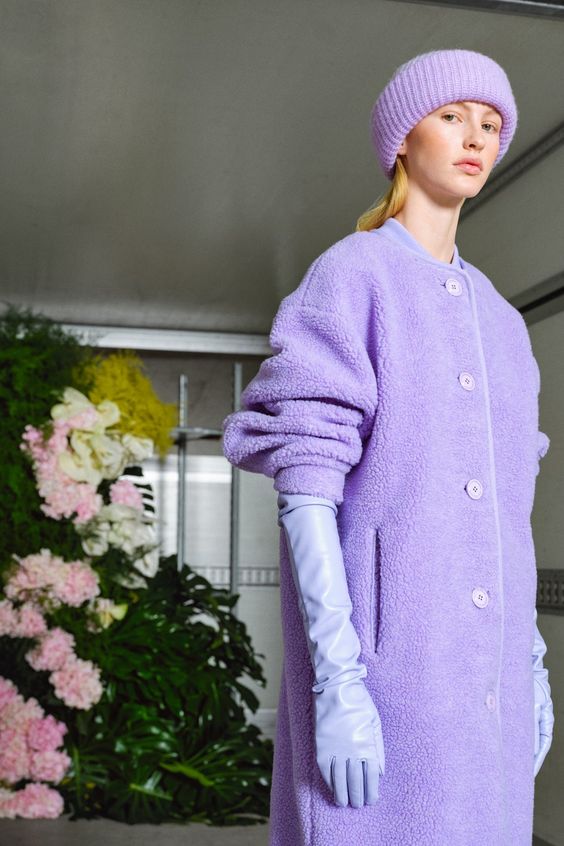 total look lilas avec bonnet et gants